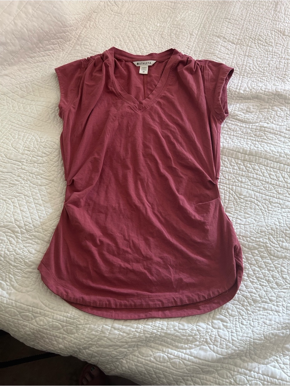 Athleta V-Neck Tank Top in Rose